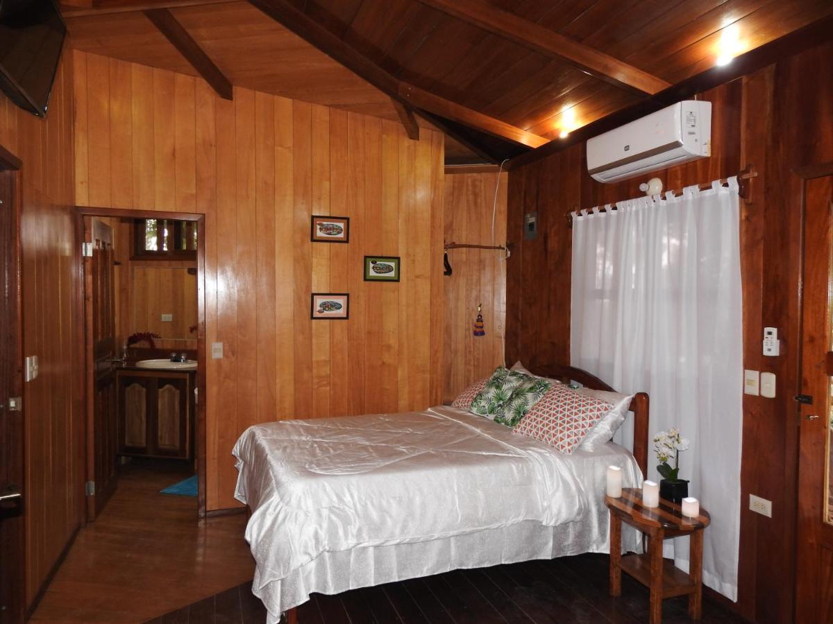 Hilamito Lodge Tela Exterior photo