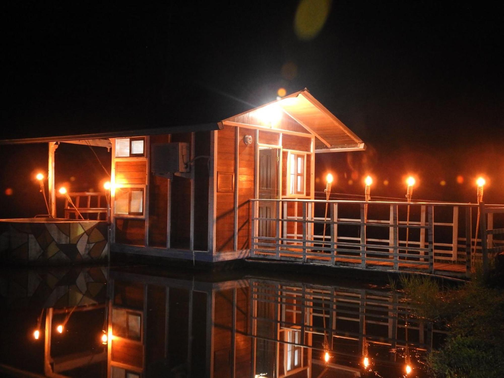 Hilamito Lodge Tela Exterior photo