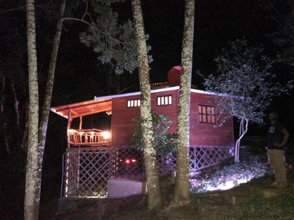 Hilamito Lodge Tela Exterior photo