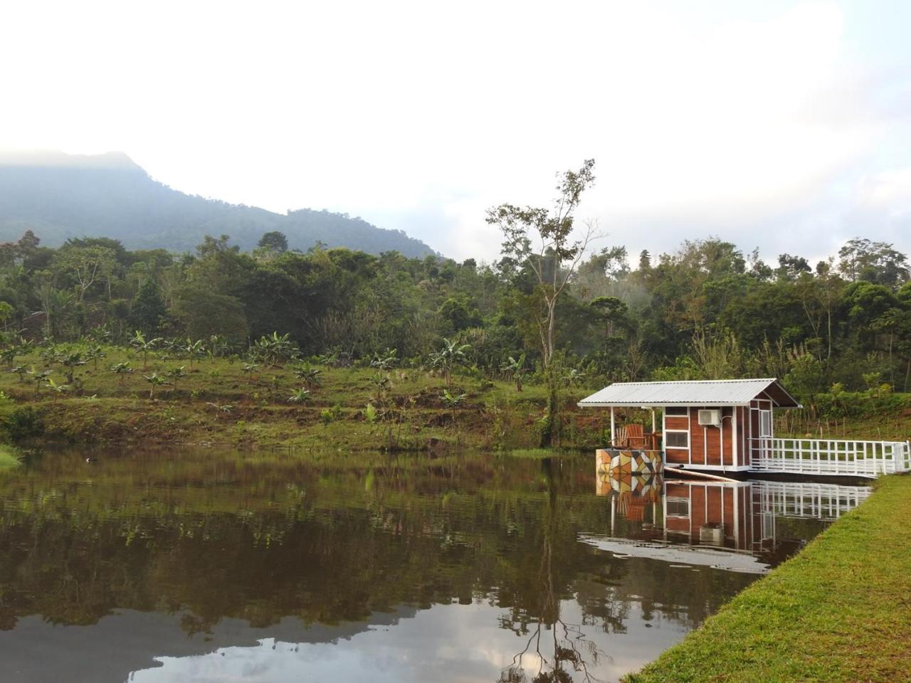 Hilamito Lodge Tela Exterior photo