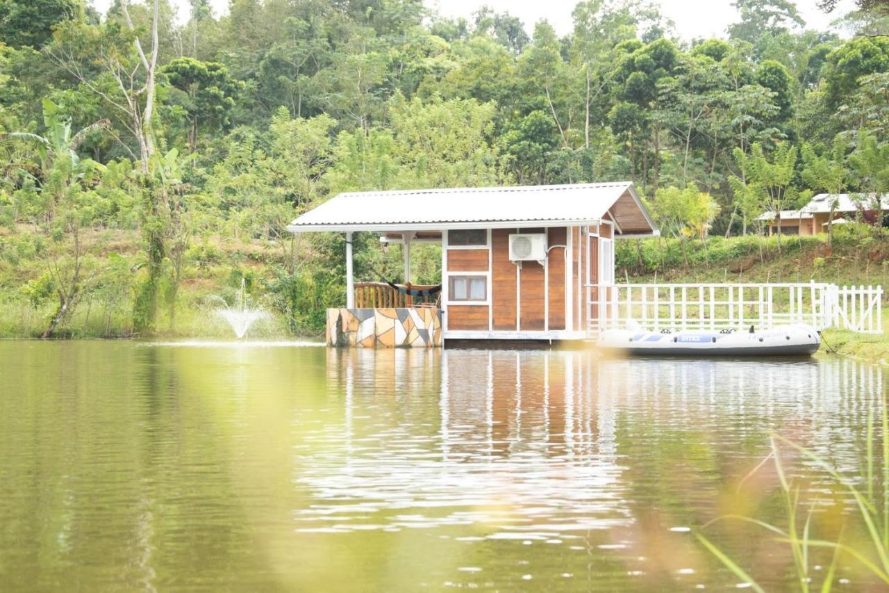 Hilamito Lodge Tela Exterior photo